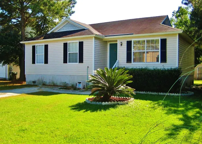 Clean And Cozy Savannah House Near Tybee Beaches!